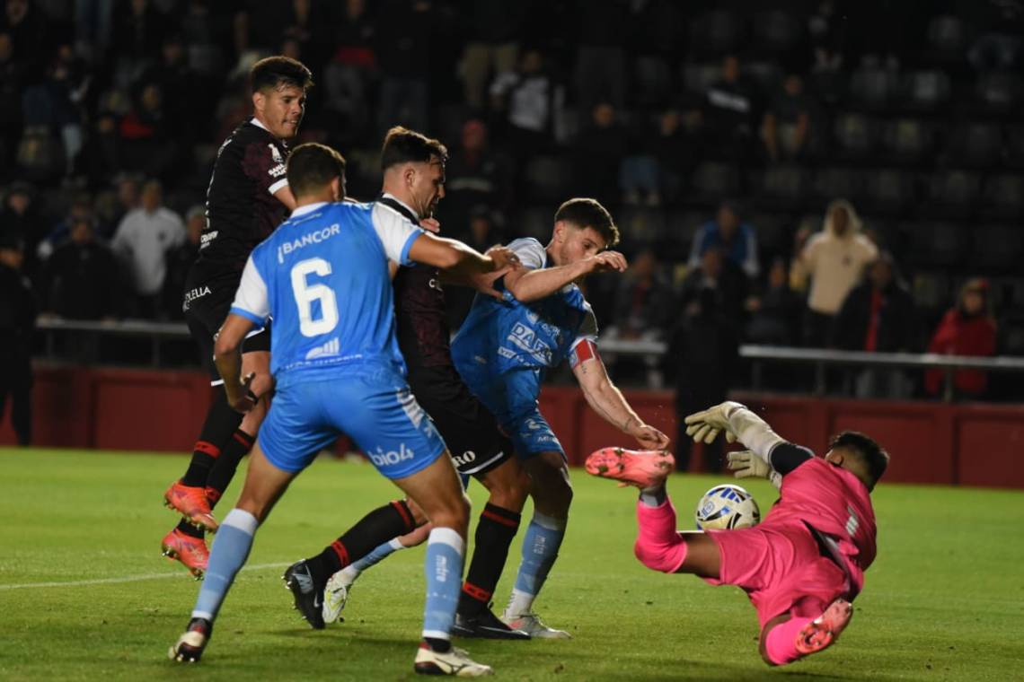 Colón volvió a perder y suma 11 derrotas en los últimos 13 partidos