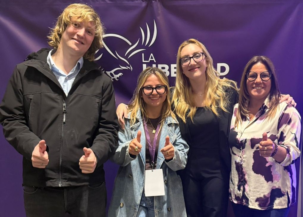 Giselle Miravete participó del lanzamiento de campaña de La Libertad Avanza en Rosario