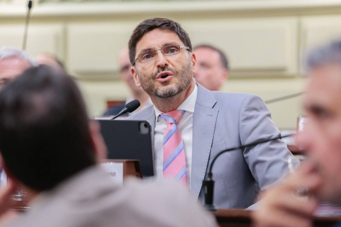 Pullaro: “Esta Constitución le abre las puertas al futuro y termina con los privilegios del poder”