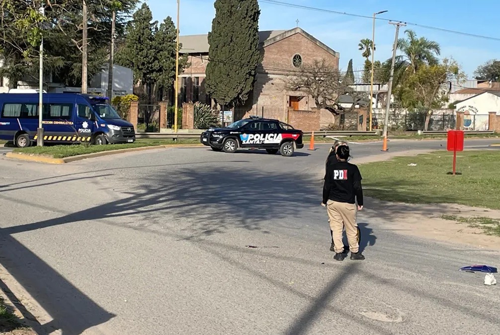 Un motociclista resultó gravemente herido tras un incidente vial en la curva Mauri