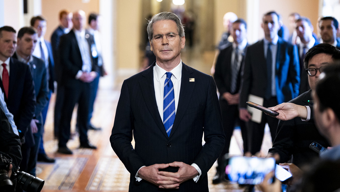 Bessent anunció que el Tesoro compraría deuda argentina y que negocia un swap de U$S 20.000 millones