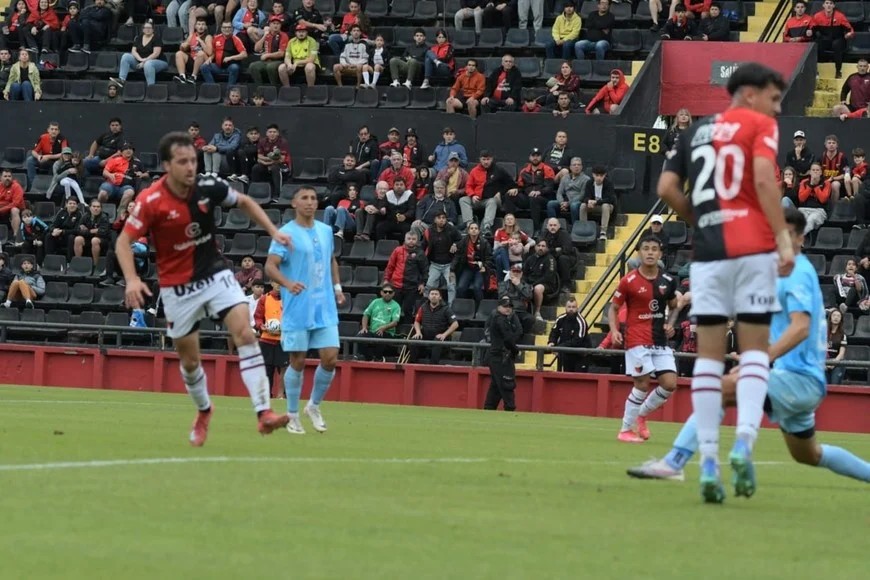 Colón cerró su participación en la Primera Nacional con un triunfo ante Defensores Unidos