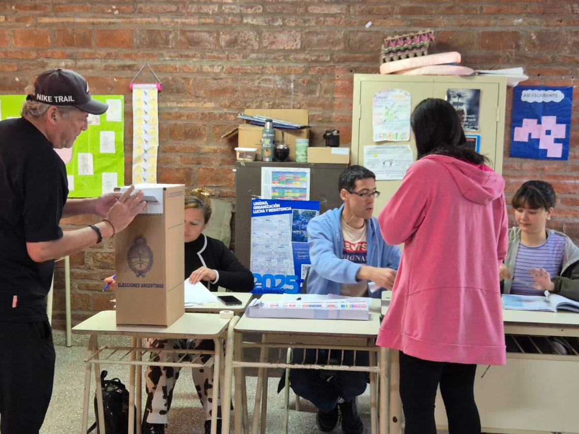 Elecciones legislativas: los comicios se desarrollan sin inconvenientes