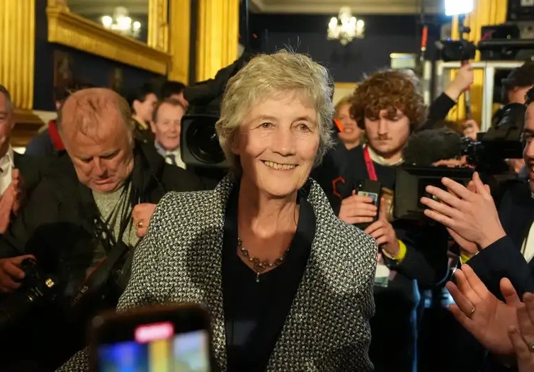 Irlanda eligió a Catherine Connolly como su décima presidenta