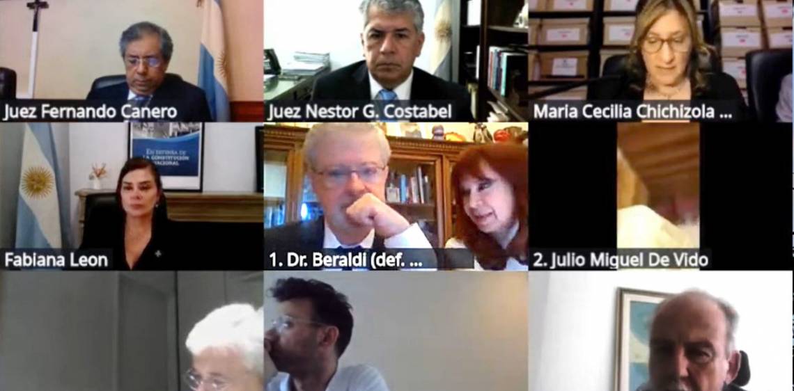 Comenzó el juicio por la causa Cuadernos: 87 imputados y transmisión pública