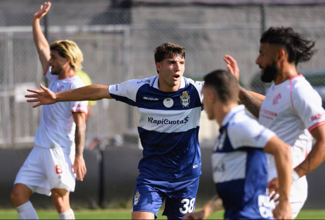 Gimnasia sorprendió y eliminó a Barracas Central en condición de visitante (Fotobaires)