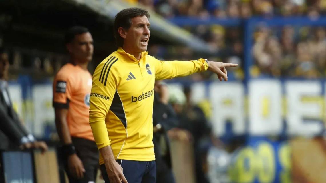 Riquelme ratificó a Claudio Úbeda como DT de Boca para la temporada 2026