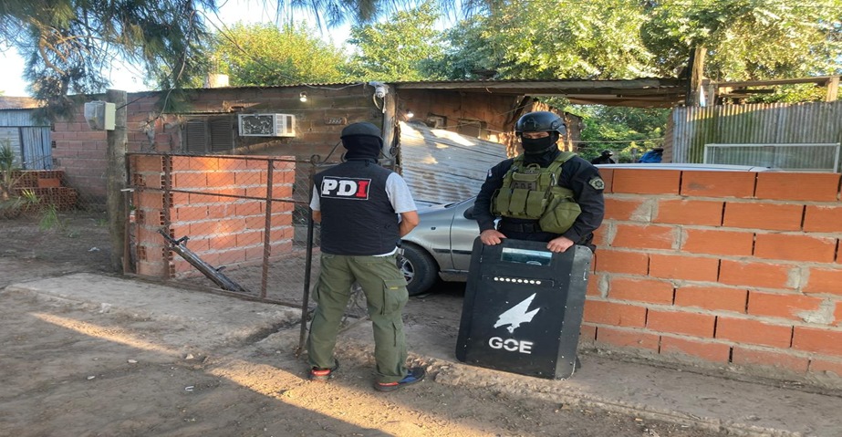 Dos detenidos en allanamientos por venta de droga en el sur de la ciudad