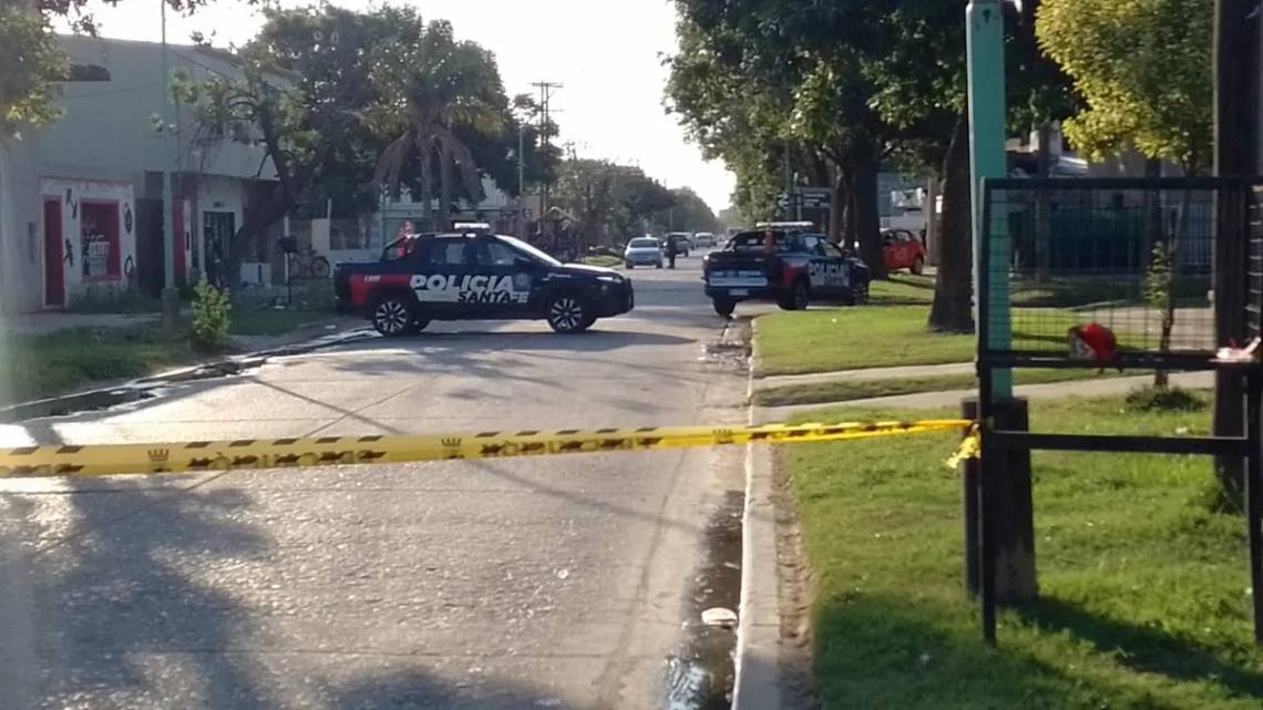 Murieron dos motociclistas tras un choque fatal en Sarmiento y J.J. Paso