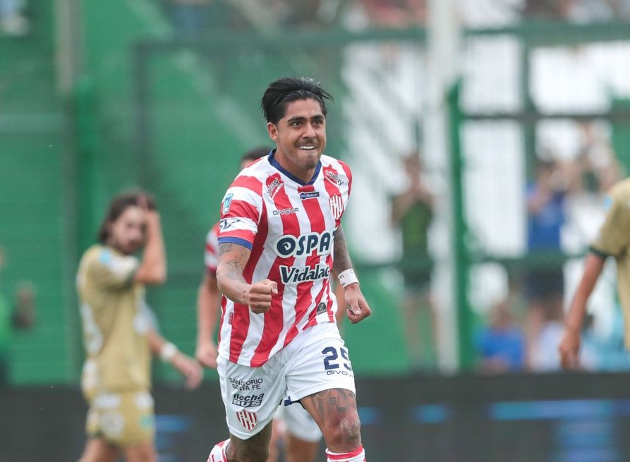 Unión pegó de entrada, venció a Sarmiento y logró su primer triunfo como visitante