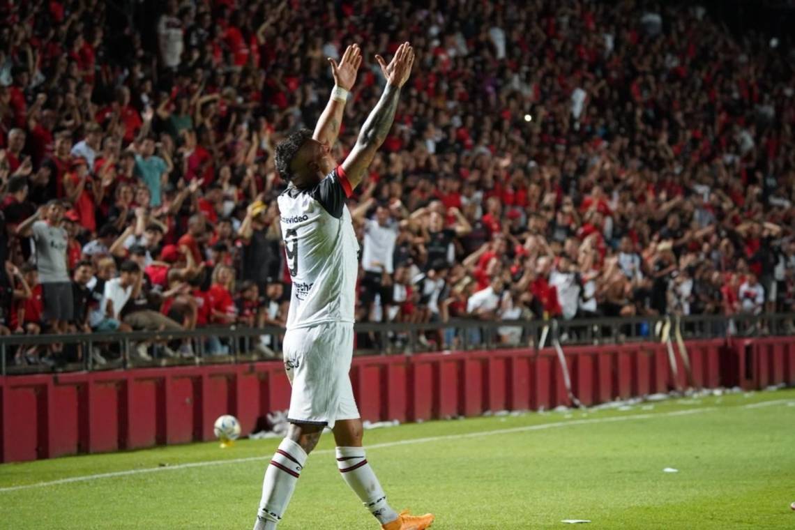 Colón recibe a Ferro en busca de volver a pisar fuerte en casa