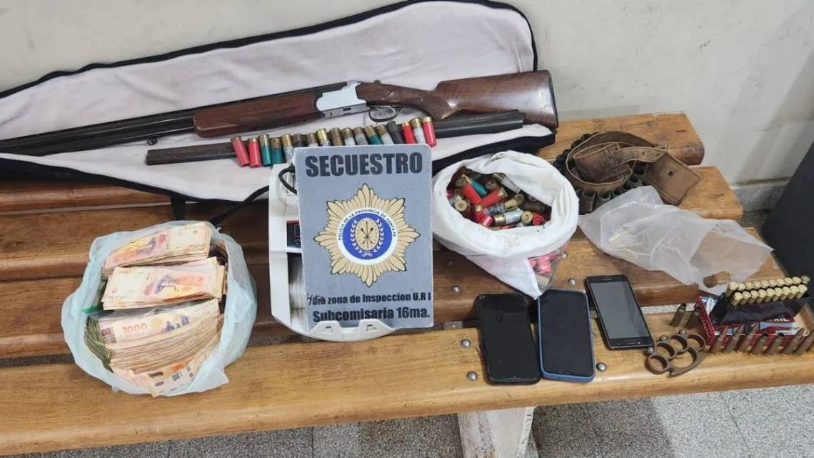 Allanamiento en Richieri al 2200: secuestran un arma y más de 3 millones de pesos