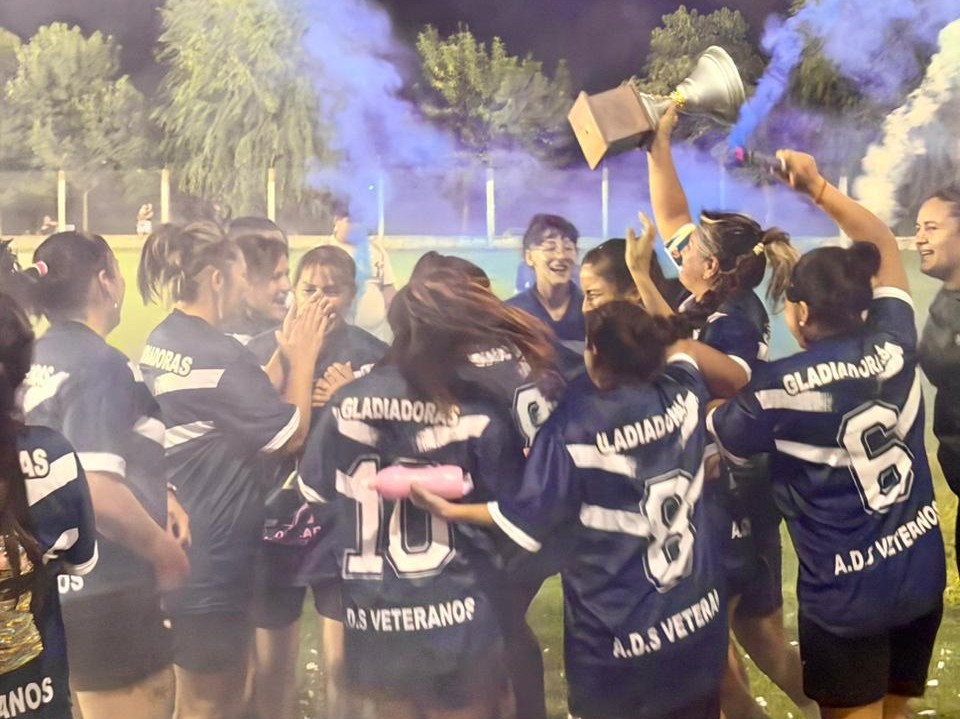 Las “Gladiadoras” se consagraron campeonas del Primer Torneo Femenino Copa Ciudad de Santo Tomé