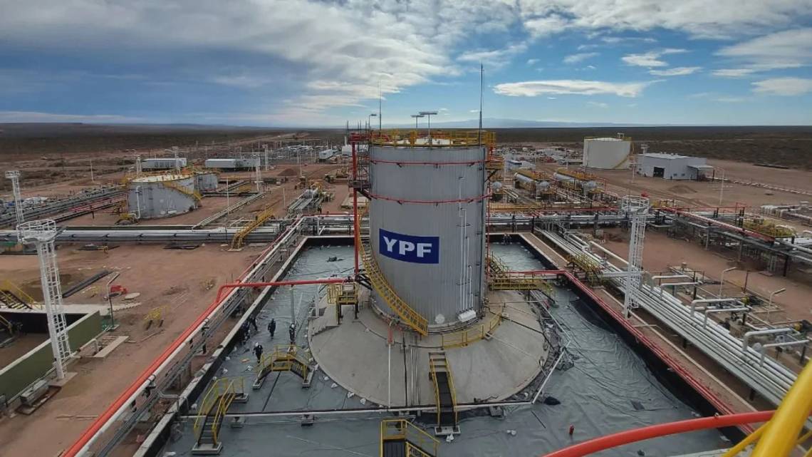 La Justicia de EE.UU. pausó el caso YPF y le dio aire a la Argentina