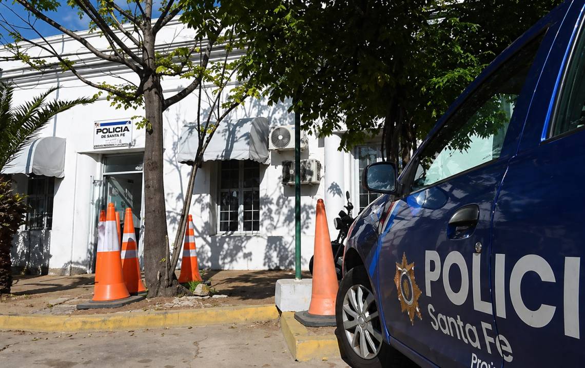 Condenaron al subjefe de la Comisaría Octava por exigir dinero a cambio de devolver una moto