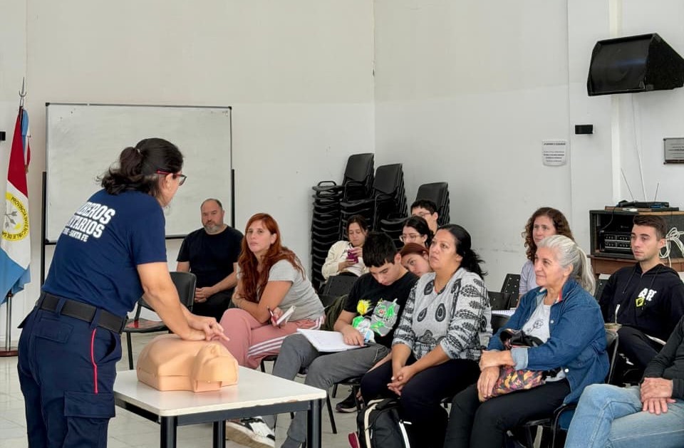 Pasó una nueva capacitación gratuita en RCP en la sede del IFEE