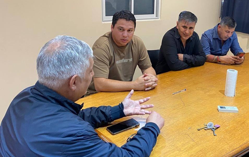 En plena tensión con ASOEM, el municipio de Sauce Viejo formalizó una mesa de negociación con UTRAM