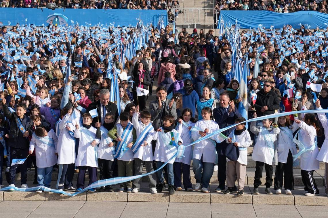 Inauguraron la restauración del Monumento a la Bandera en Rosario
