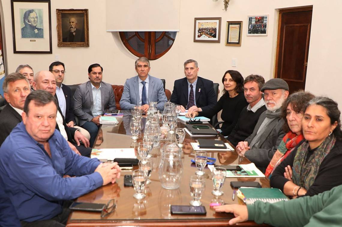 El Gobierno informó que su propuesta salarial permitirá aumentos de hasta el 15,5% en el segundo semestre