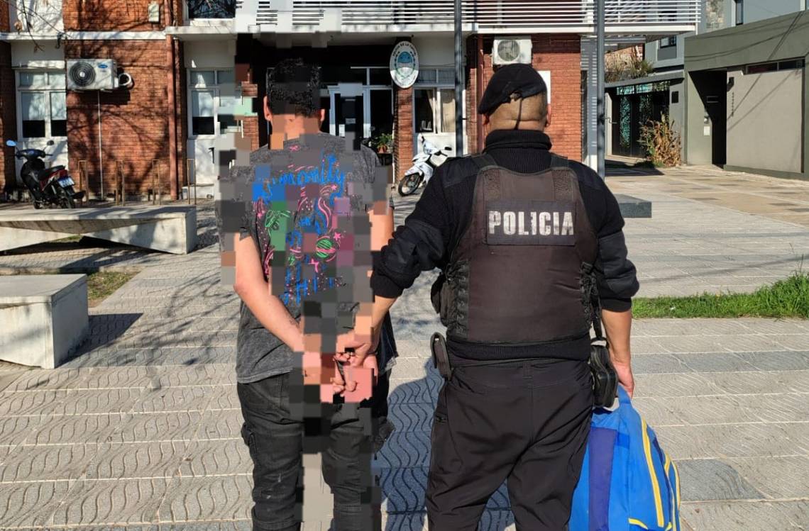 Tres hombres con pedidos de captura, detenidos en distintos procedimientos