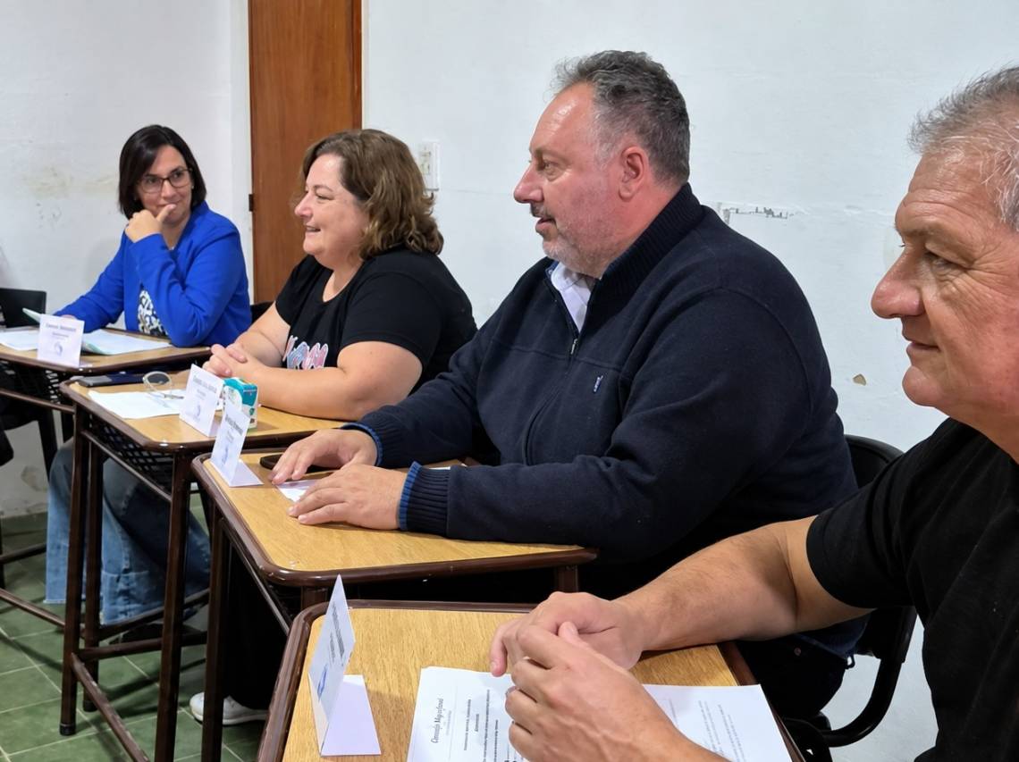 Sauce Viejo: convocaron a una sesión extraordinaria para tratar el pedido de exclusión de Uliambre