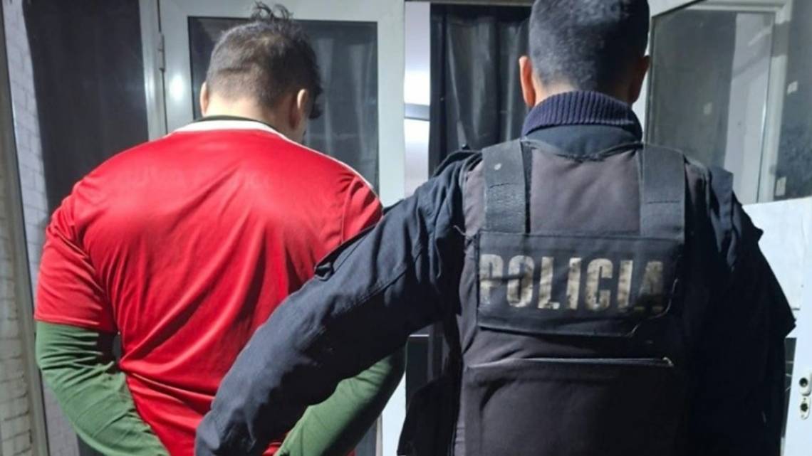 Femicidio en Rosario: hallaron a una mujer muerta en una pensión y detuvieron a un expolicía