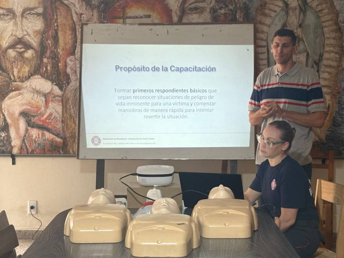 Capacitaron en RCP y Primeros Auxilios a miembros de la Iglesia Inmaculada