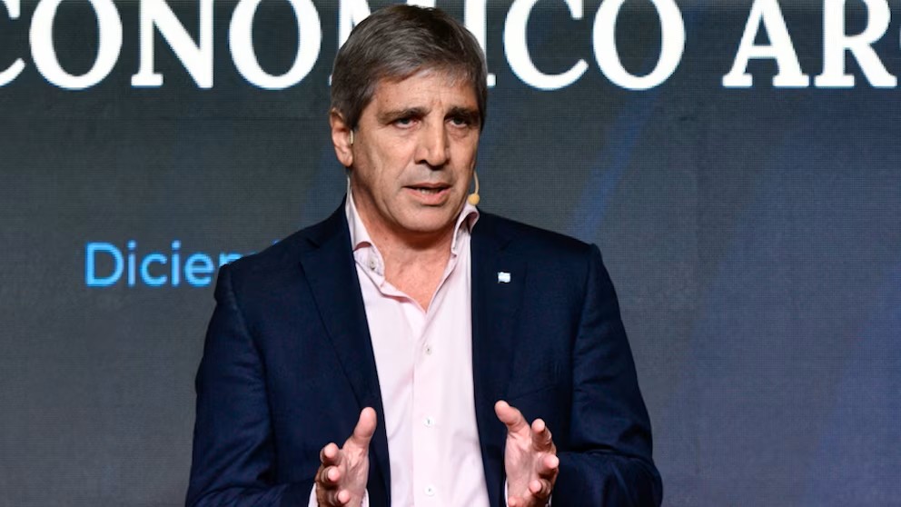 Caputo, tras el dato de inflación: “La economía está en un proceso de corrección de precios relativos”