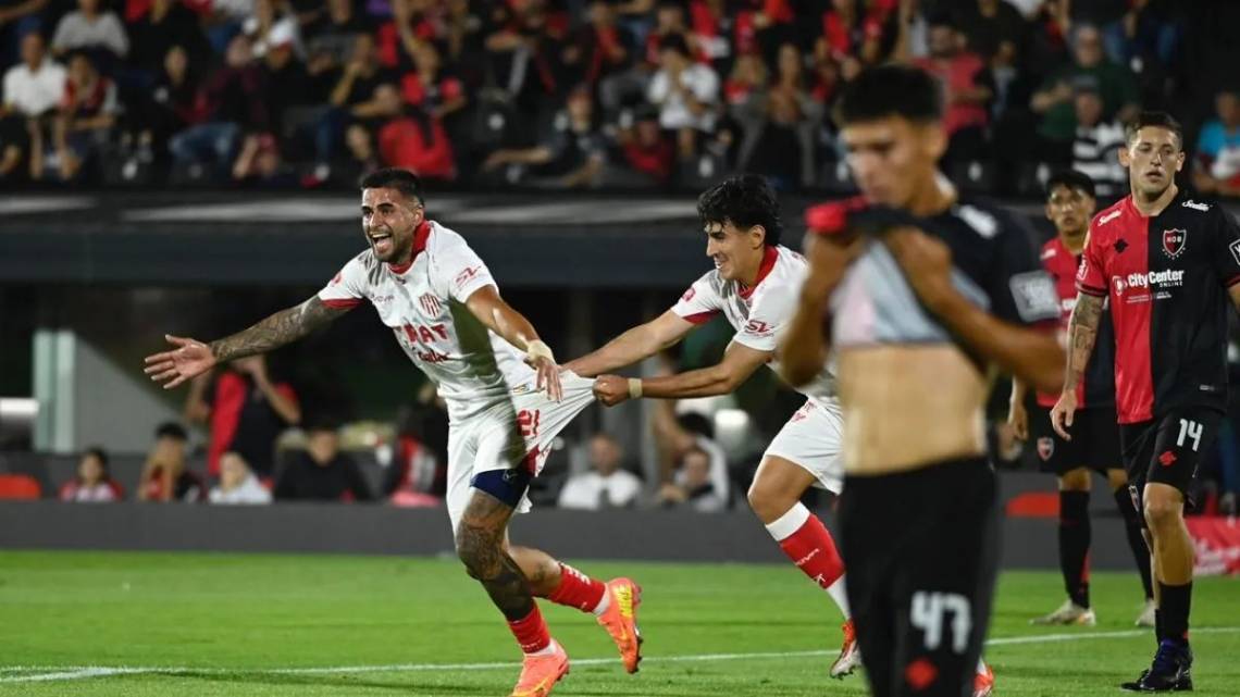 Unión recibe a Newell's en busca de encaminar su clasificación
