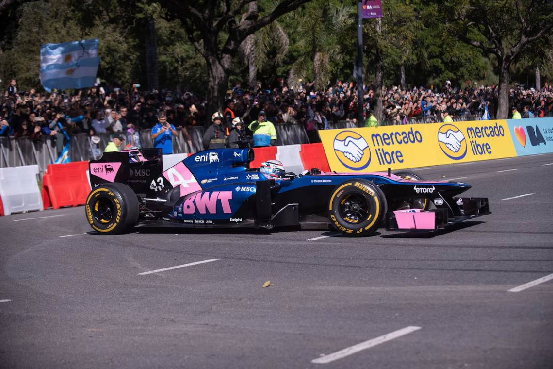 Colapinto deslumbró en Buenos Aires con un multitudinario Road Show