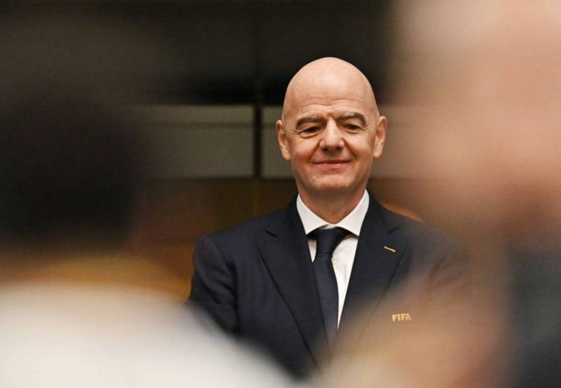 Fuerte conflicto en FIFA: tres confederaciones enfrentaron a Infantino y lo acusaron de