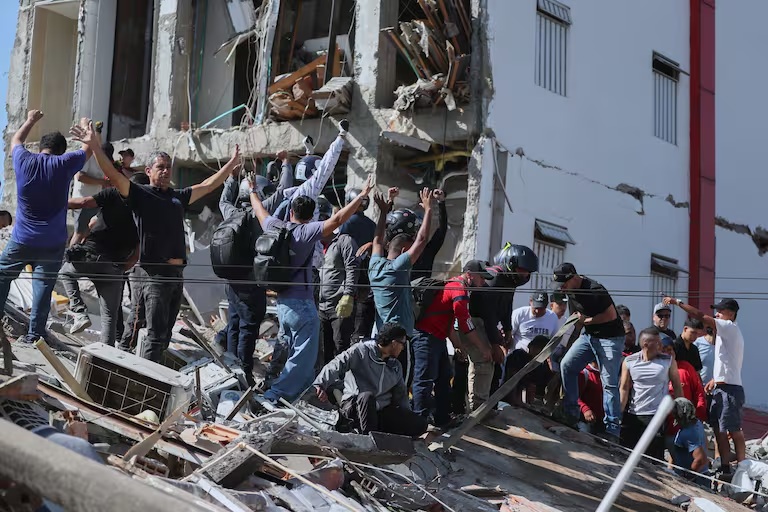 Sismo en Colombia: ya son 71 los muertos y hay graves daños en varias ciudades