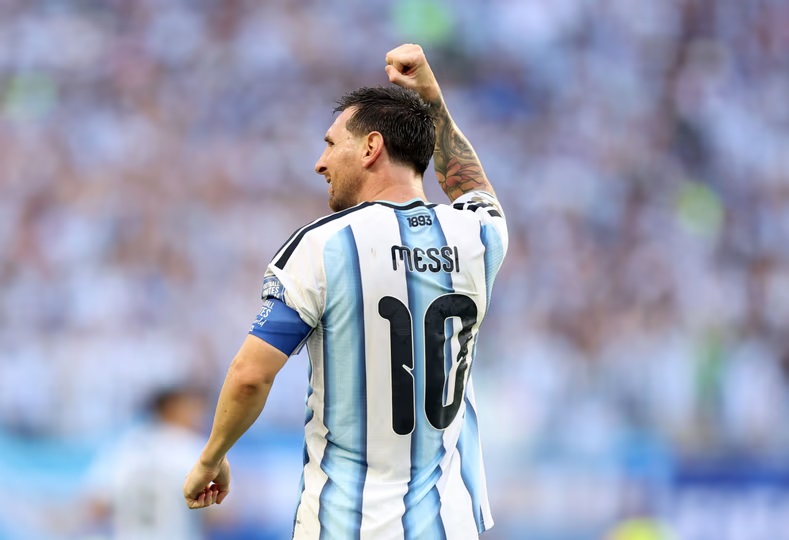 La AFA homenajeará a Messi con un minuto de aplausos en el minuto 10 de todos los partidos