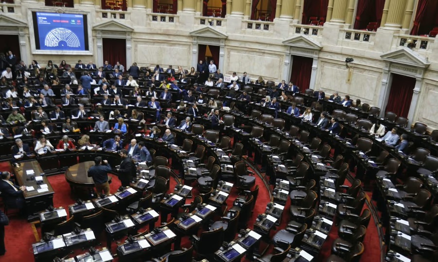 Diputados: la oposición no reunió quórum y se cayó la sesión que buscaba derogar el DNU 70