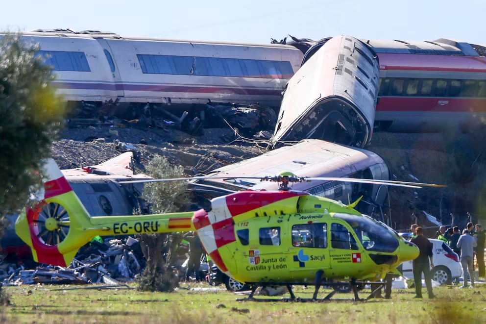 Tragedia ferroviaria en España: al menos 46 muertos tras un choque entre dos trenes