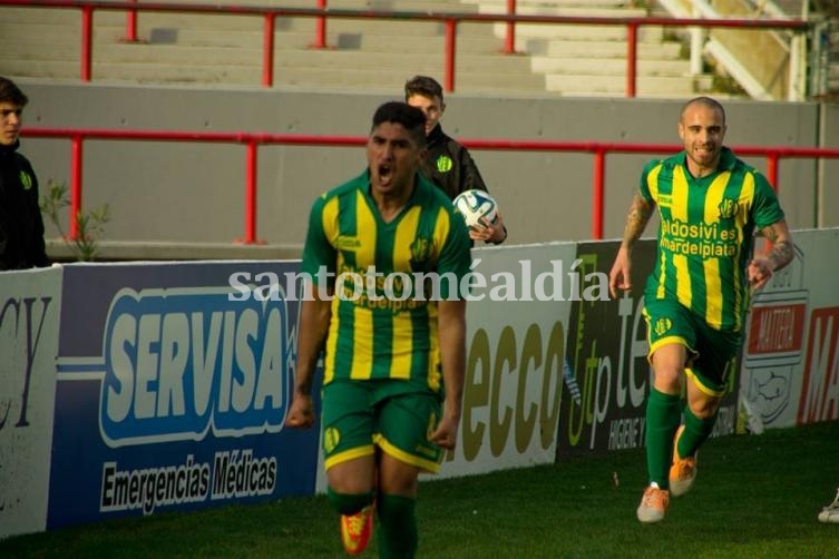 Colón sumó al defensor Jonathan Galván