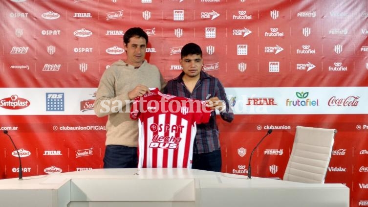 Unión presentó a su nuevo refuerzo: Claudio Aquino