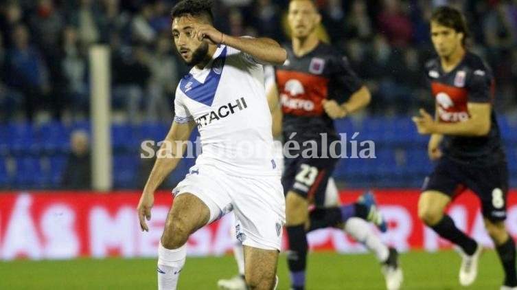 Vélez debutó en la Superliga con goleada