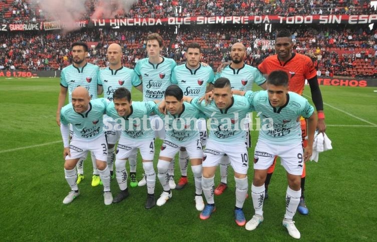 Colón se mide con Huracán por la Copa Argentina