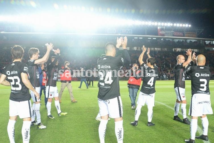Colón podría ir con sorpresas ante Defensa