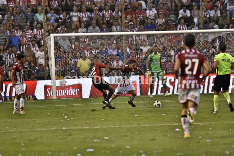Unión y Colón terminaron a mano: 1 a 1