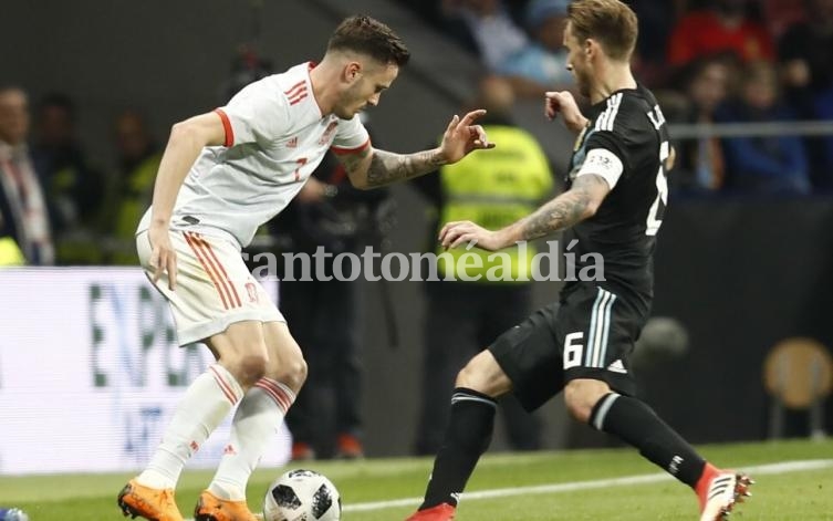 Biglia dejó más dudas que certezas.