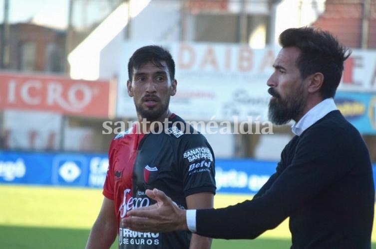 Domínguez repetiría el equipo que le ganó a Chacarita