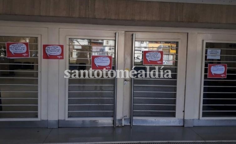 Trabajadores del Ministerio de la Producción en Estado de Alerta