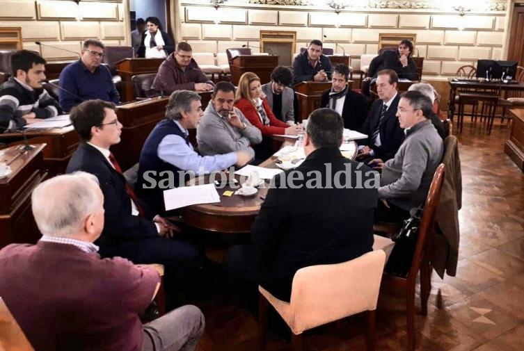 El senado desestimó reformas al estatuto del personal municipal
