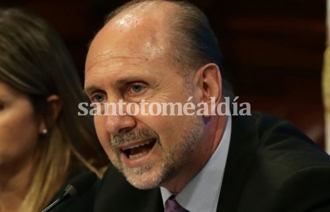 Omar Perotti, el único indefinido por el aborto