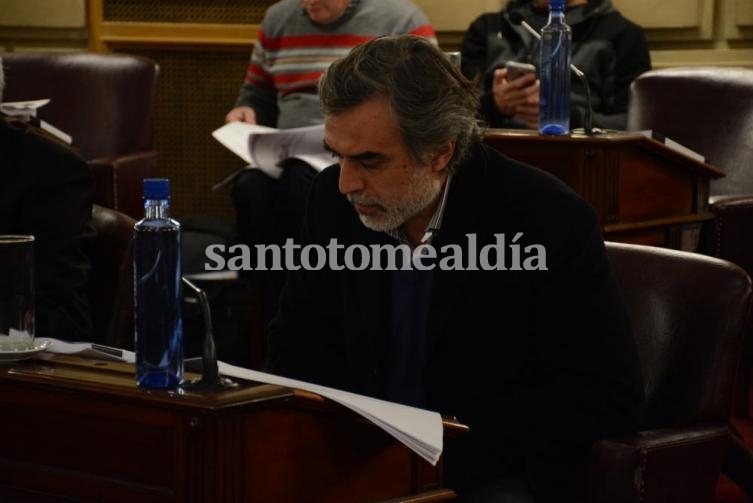 González en contra del fin del fondo sojero