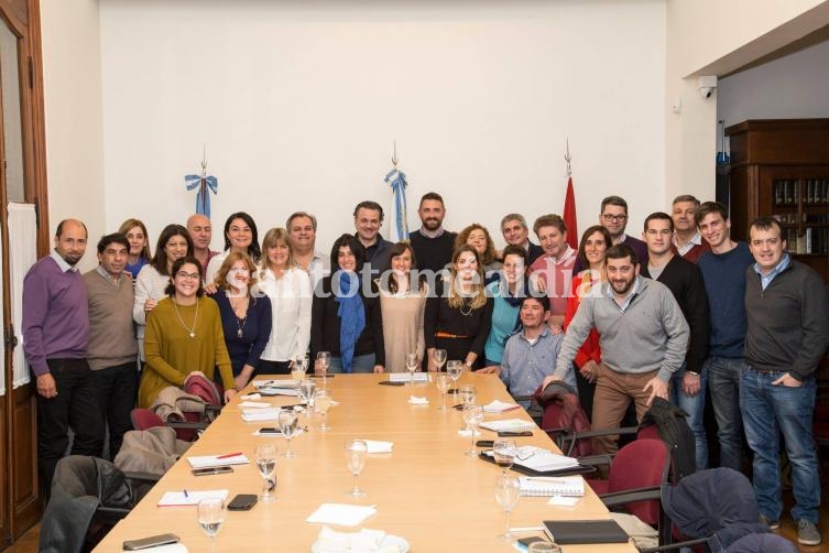 La junta provincial del Partido Socialista propuso proyectar al país el modelo santafesino
