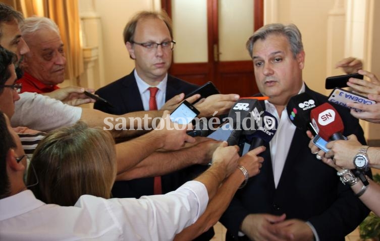La provincia pone en duda que pueda pagar la cláusula gatillo a los empleados públicos