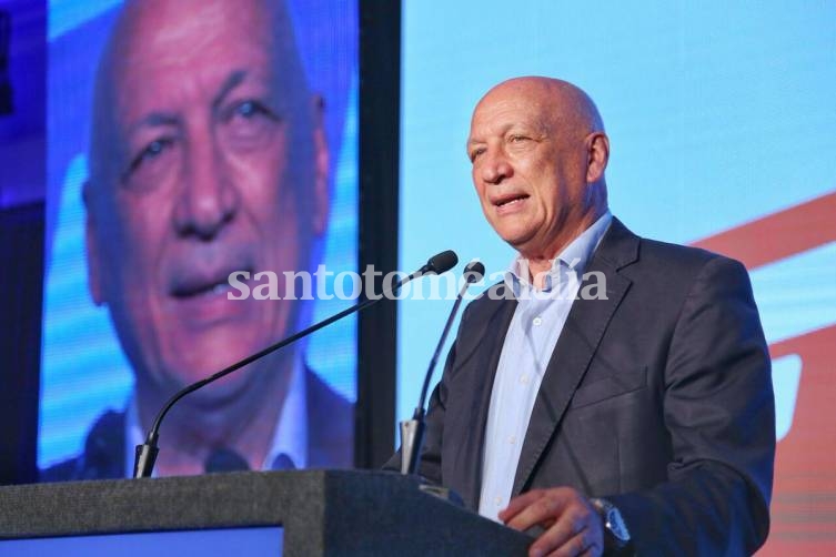 Bonfatti lanzó su candidatura en la capital provincial (@AntonioBonfatti)